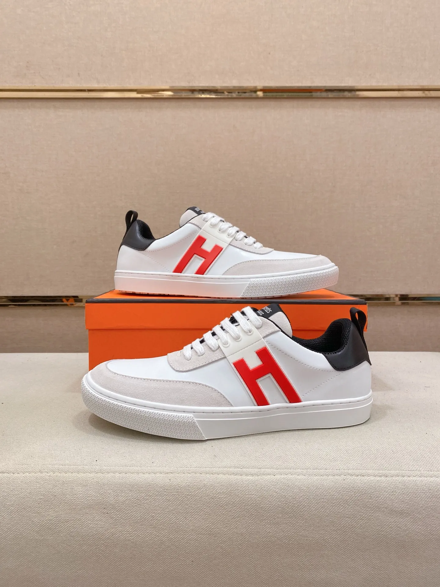 Men's clothing and shoes💰: 400💰Couple model💏"HERMES"【Classic original single version】Hermès; top 🔝purchasing agent🔍🔍latest 🇺🇸 counter sale simultaneously, original version imported from Italy ▲▲ox Leather ▲▲Exquisite workmanship (Italian 🇮🇹Imported water-dyed 🐂cowhide lining) sole: Original sole provided by the original factory, ⚠️exclusive double-layer activity·TPR·rubber·combined molded outsole; Male and female code numbers: 36-44 (can be customized to 45/46, non-refundable)